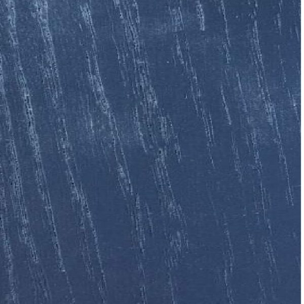 В забележка да се напишат цветовете на плота и основата