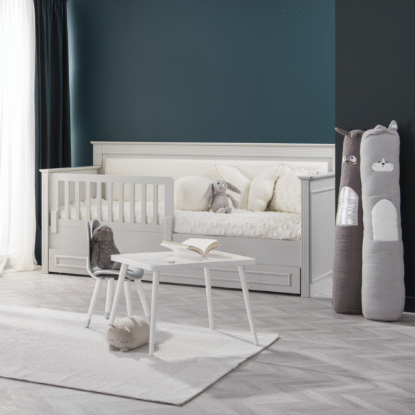 Детско легло Монтесори от серията EFFIE 90 х 200 см