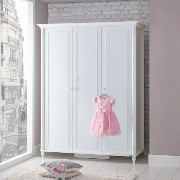 Трикрилен детски гардероб от серията NIL